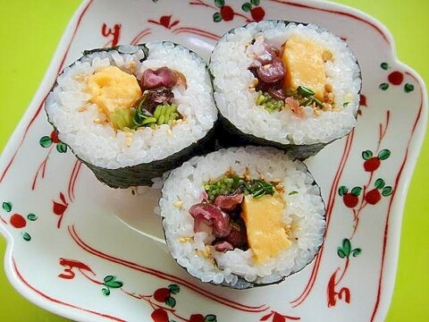 しば漬けと卵カイワレ大根のハーフ巻き寿司